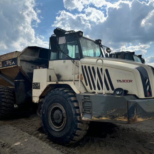 Terex TA300_11